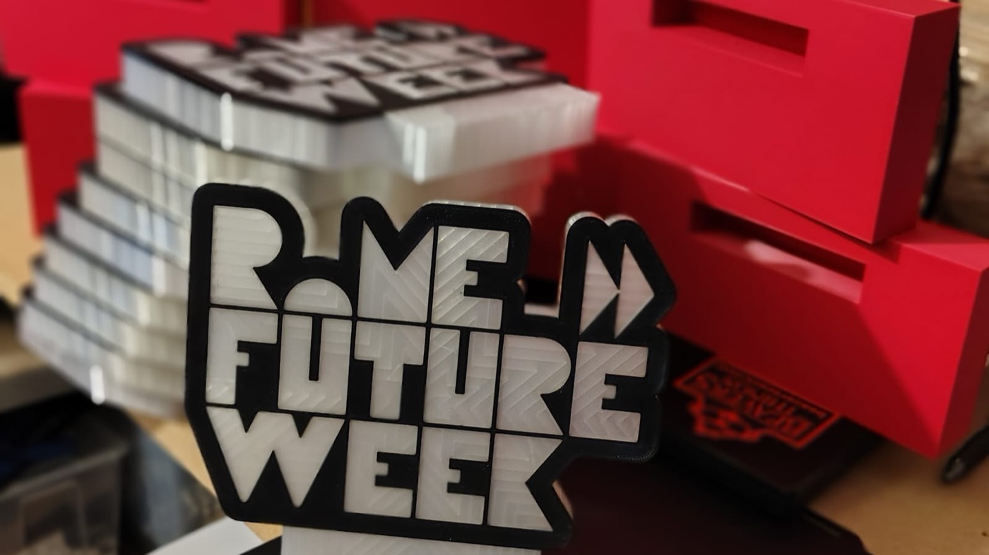 Premio Rome Future Week stampato in 3D, logo dell'evento in multimateriale